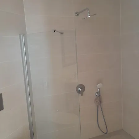 Penthouse 1 Bedroom Sleeps 4