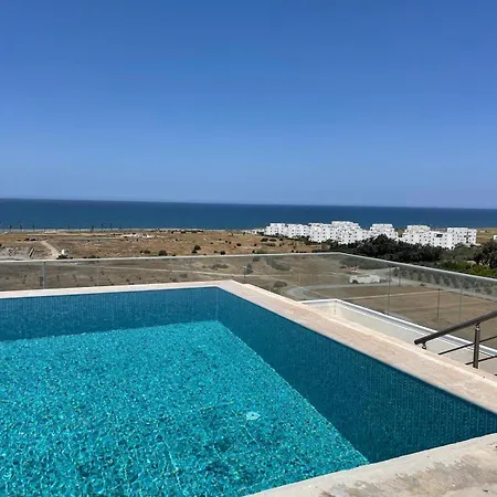 Penthouse 1 Bedroom Sleeps 4 Ghaziveran